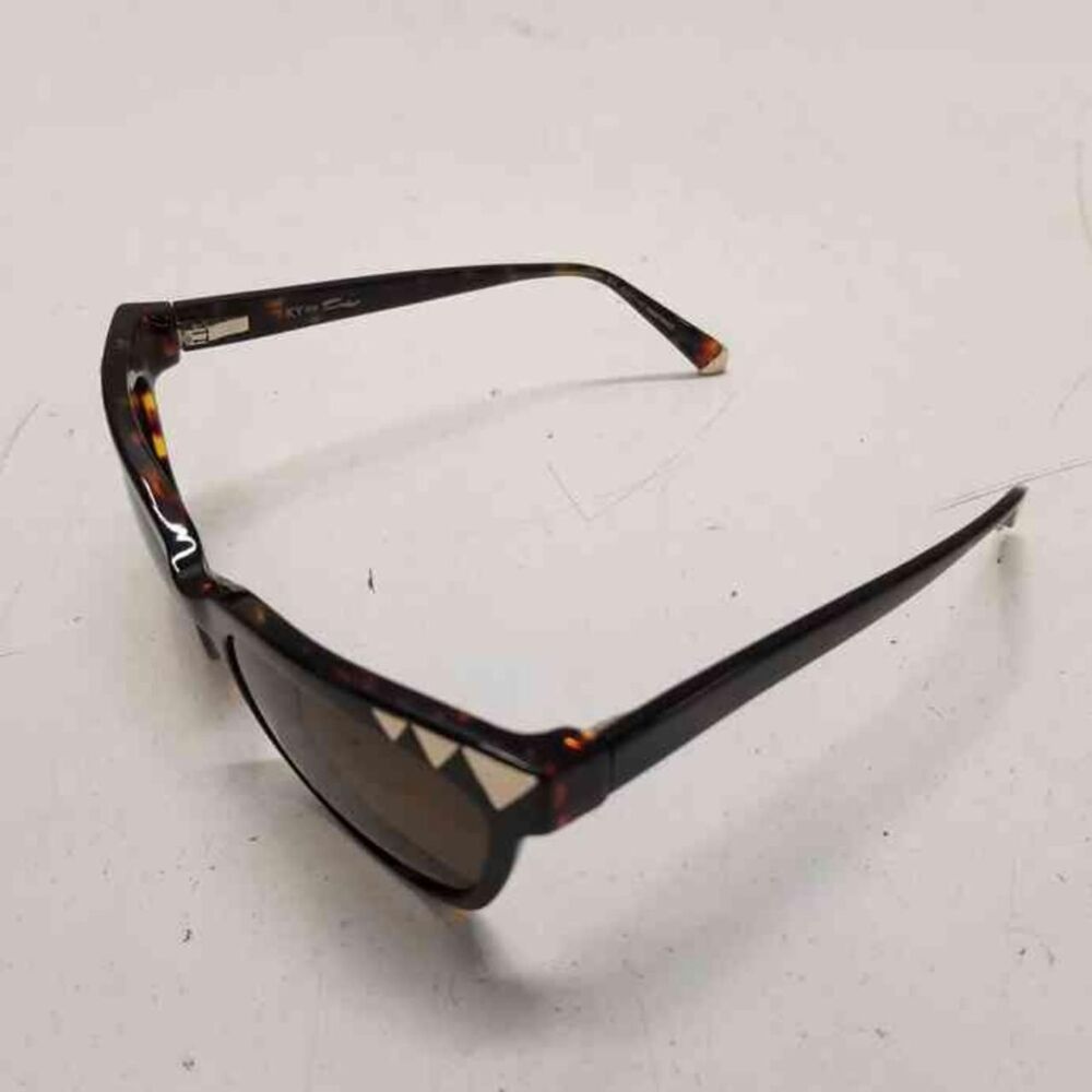 Kate Young x Tura Oversize Cat Eye Sunglasses $295 - Picture 3 of 8